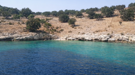 Gjiri i Ushtarit — The Soldier's Bay, a Riviera classic